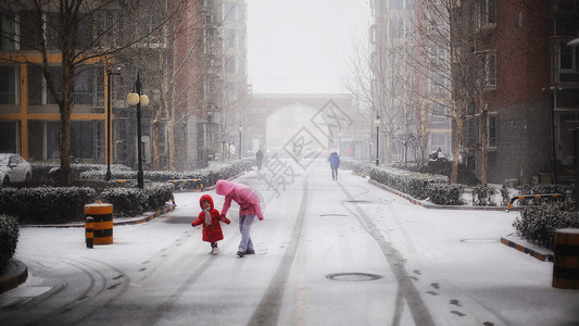 下雪的街道图片