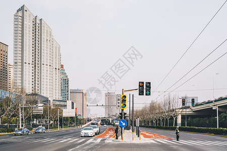 上海71路中速交通背景图片