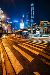 中运量公交上海中速交通夜景背景