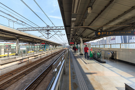 轨交站台背景图片