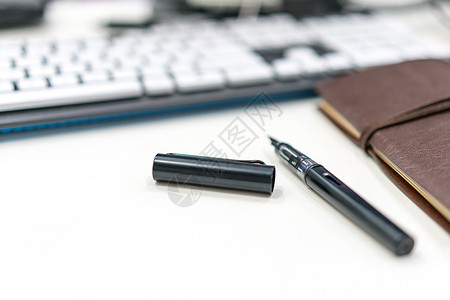 平摆键盘桌面钢笔文具拍摄背景