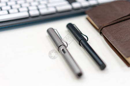 平摆键盘桌面钢笔文具拍摄背景