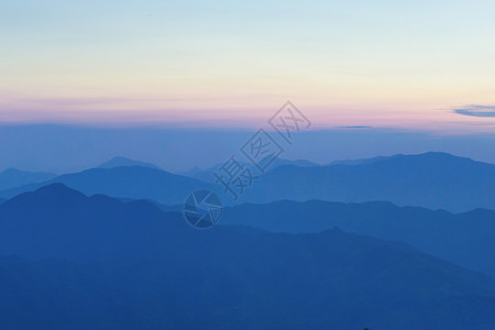 太行山行走河南郭亮村日出背景