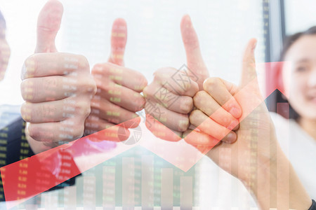 男性手指姿势商务团队竖起拇指为指标点赞设计图片