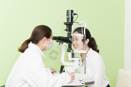 仪器治疗眼科医生检查眼睛背景