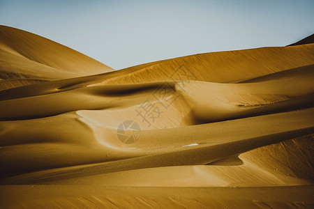 沙漠风光旅行库姆兰高清图片