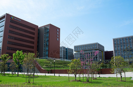 静脉产业园晴天下的微软中国苏州分部背景