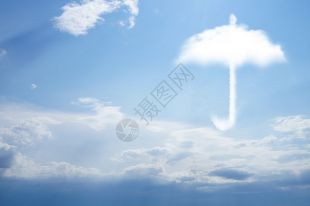 蓝色天空下的创意伞形云彩高清图片
