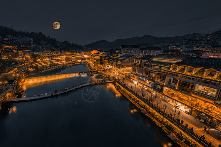 凤凰古城黑金夜景月亮高清图片