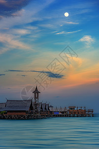 海岛水屋建筑夜景高清图片