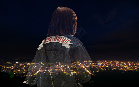 夜晚城市女人的背影背景图片