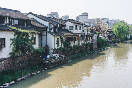 晴天下的杭州小河背景图片