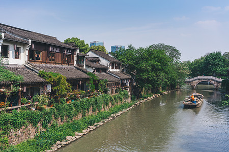 街头巡游杭州小河的船背景