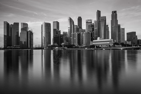 新加坡建筑黑色水倒影高清图片