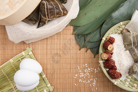 端午节竹垫上食品背景图片