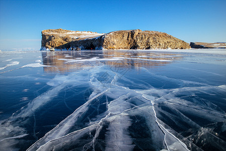 湖面冰裂 资本寒冬高清图片