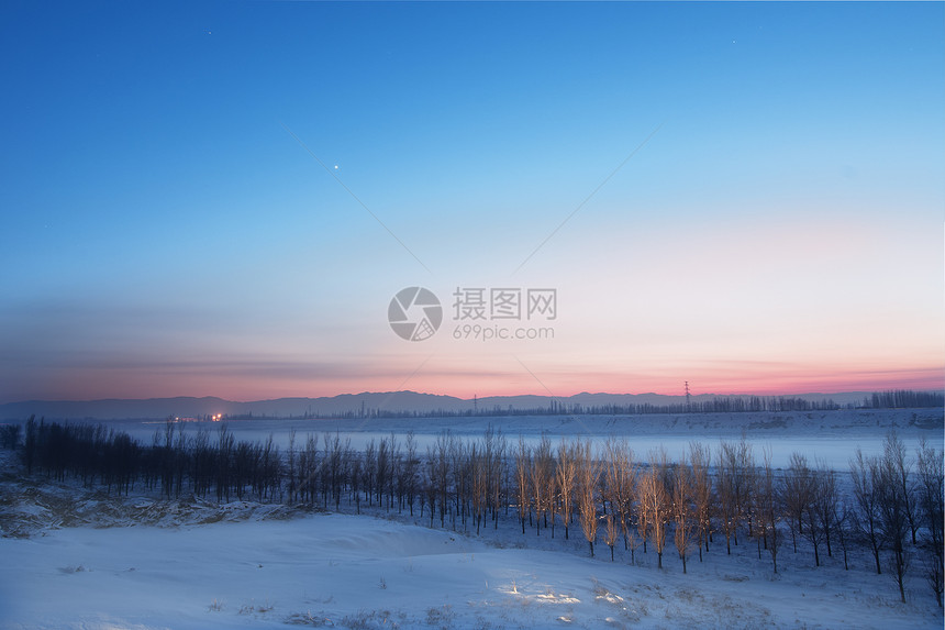 新疆的晚霞美景图片