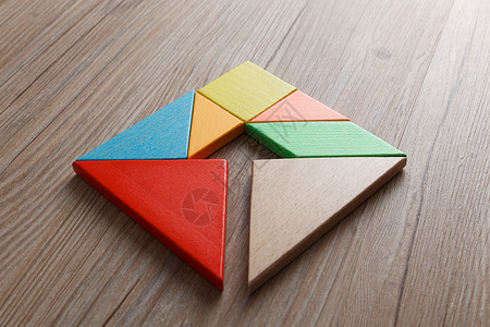 三角形方块七巧板背景