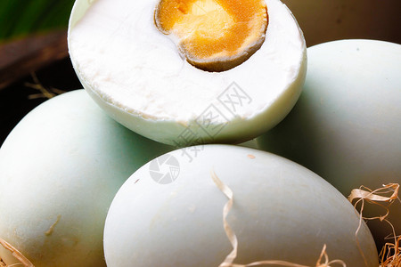 鸡蛋和鸭蛋背景图片