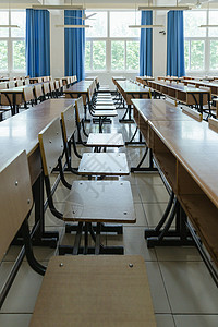 校园设施课堂窗户桌椅背景图片