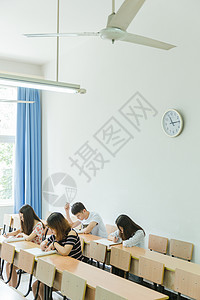 校园教室同学们在考试高清图片