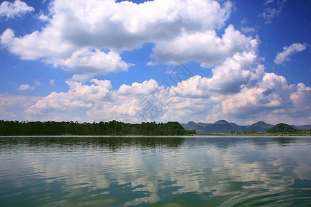 普者黑的天空背景图片