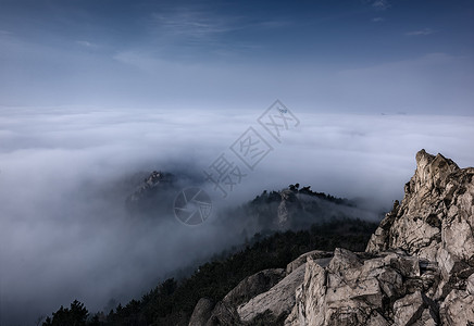 美丽的平流雾背景图片