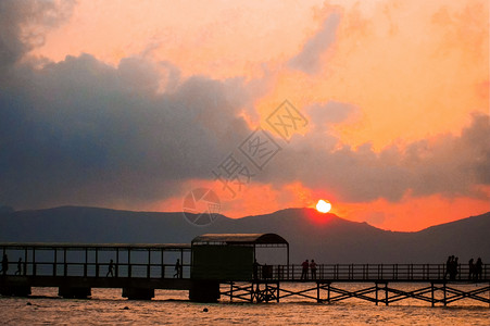 亚龙湾日落热带暮光高清图片