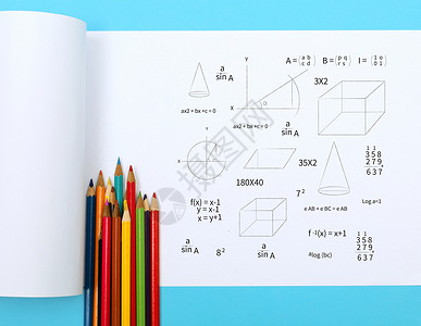 数学习题练习册上的数学题设计图片