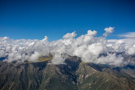青藏高原的天空背景图片