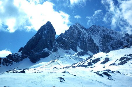 云杉坪景区云南丽江-玉龙雪山背景