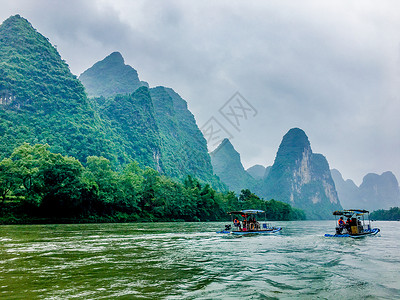 桂林山水甲天下-漓江的山水与天空背景