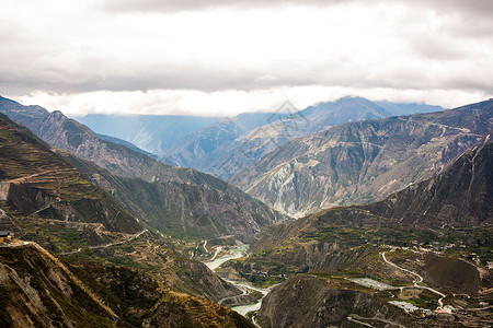 汶川风景四川汶川地区险峻的山脉背景