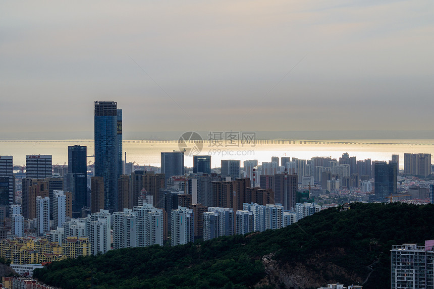 日落下的城市图片