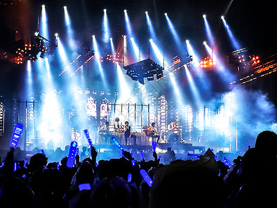 演唱会现场上海大舞台高清图片