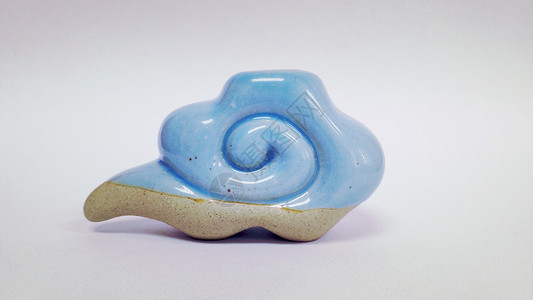 简单小物件陶瓷海浪背景