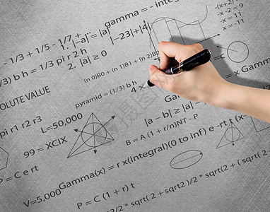 数学笔记纸上的计算公式设计图片