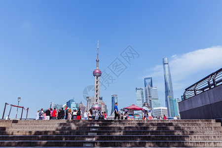 上海城市外滩游客陆家嘴建筑图片