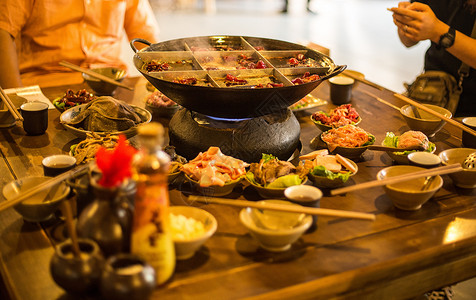 刺激食物夏日夜场火锅串串背景