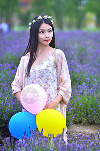 上海莫斯利安百草园拿气球的美女图片