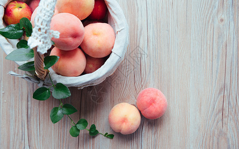 水蜜桃桃子篮子红油桃高清图片