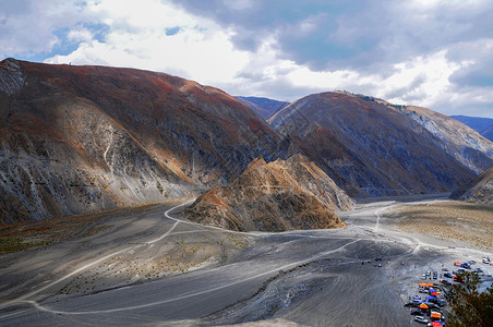 险峻的山谷背景图片