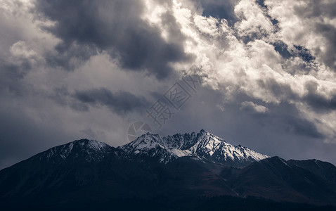 青海祁连牛心山 山峰背景图片