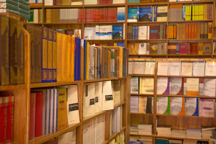 西藏拉萨大昭寺书店图片