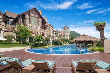 考试平台豪华度假酒店的户外游泳池背景