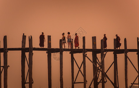 普拉加区缅甸曼德勒乌本桥日落背景
