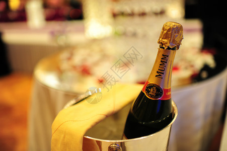庆祝氛围聚会上的香槟背景