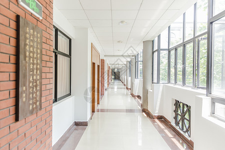 3月开学季上海大学明亮教室走廊背景
