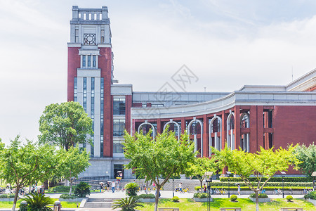 准大一开学指南上海华东政法大学教学楼背景