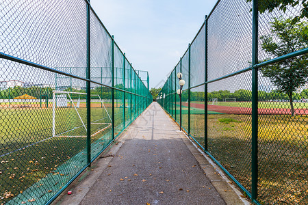 边坡防护网上海大学操场防护网背景